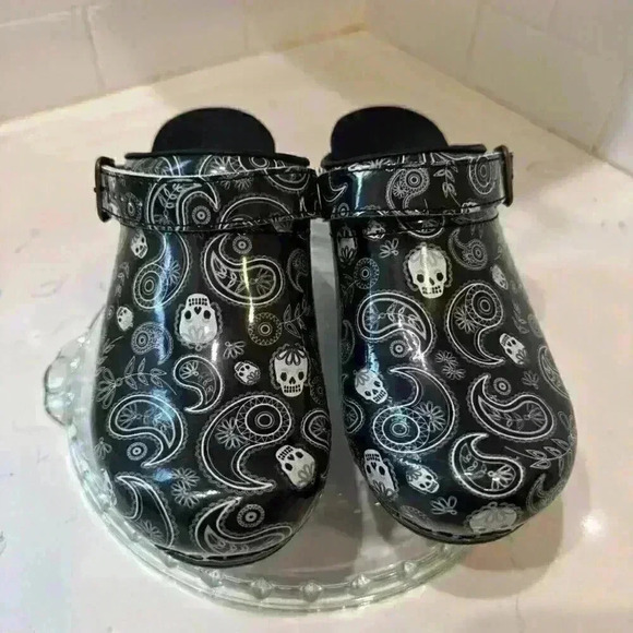 Sanita Shoes - NEW SANITA ESTELLE CLOGS BLACK GREY SUGAR SKULLS & PAISLEY PATENT LEATHER 38
